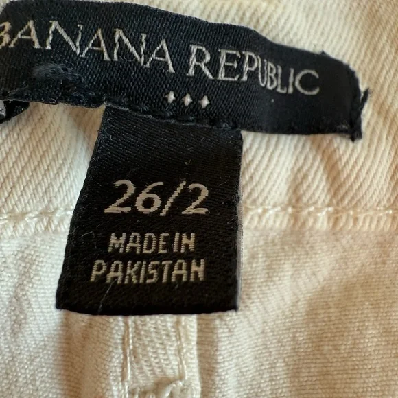 Banana Republic Women’s High-Waisted Twill Shorts | Sz 26 / 2 Ivory Button Fly - Picture 3 of 6